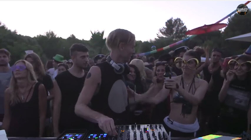 9 Things You Ll Probably See On A Boiler Room Stream